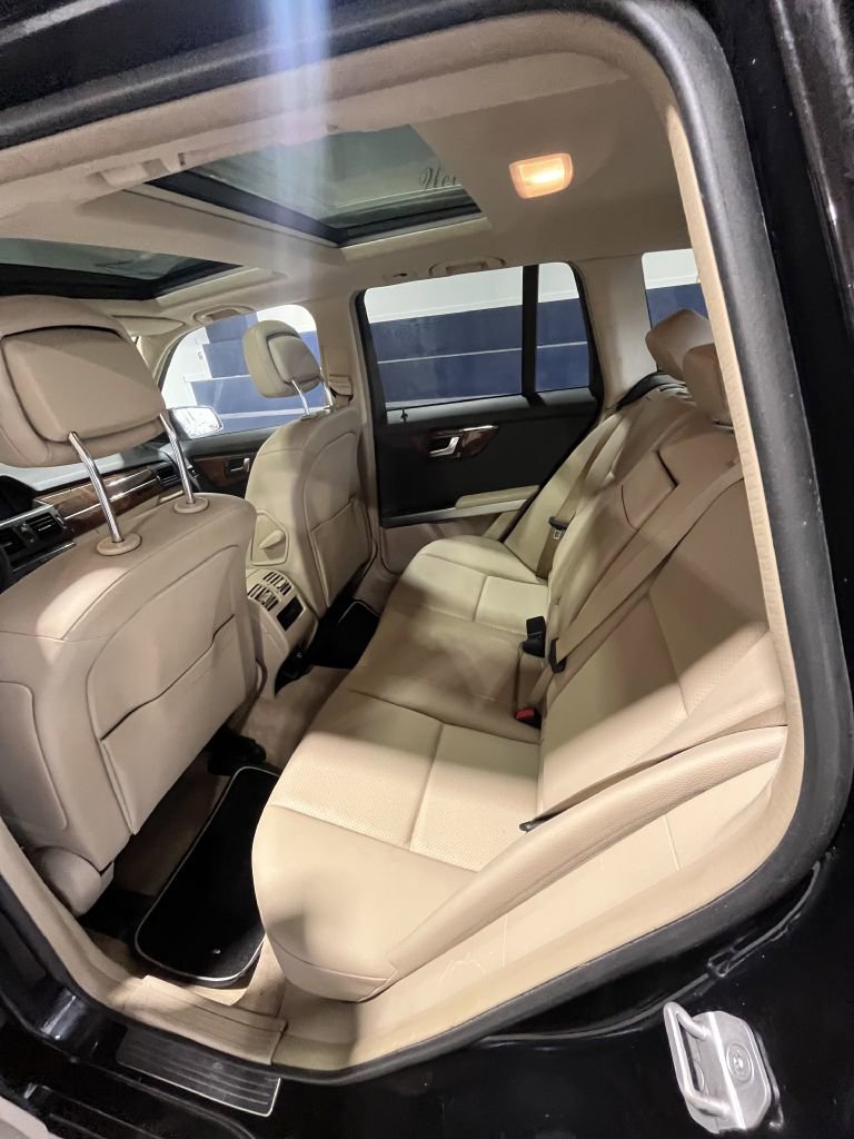 Used 2012 Mercedes-Benz GLK 350 4MATIC image 8