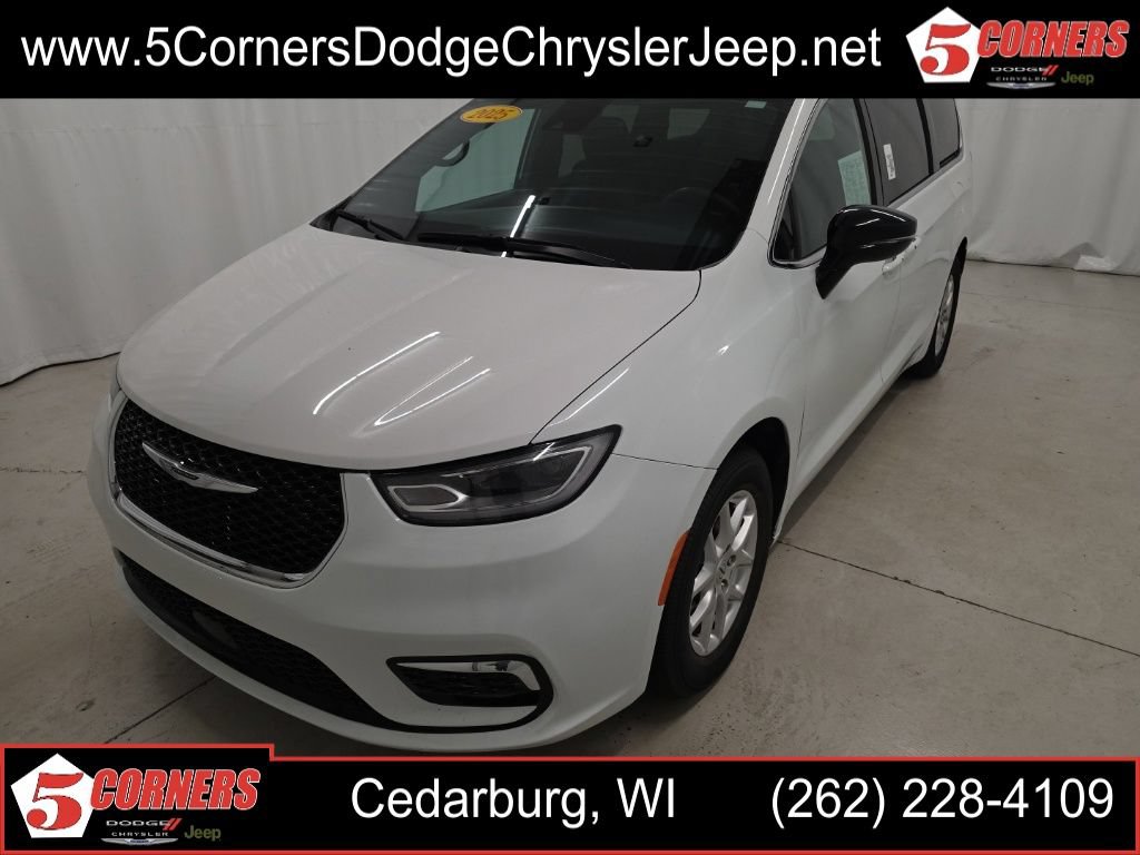 Used 2025 Chrysler Pacifica Select FWD image 1