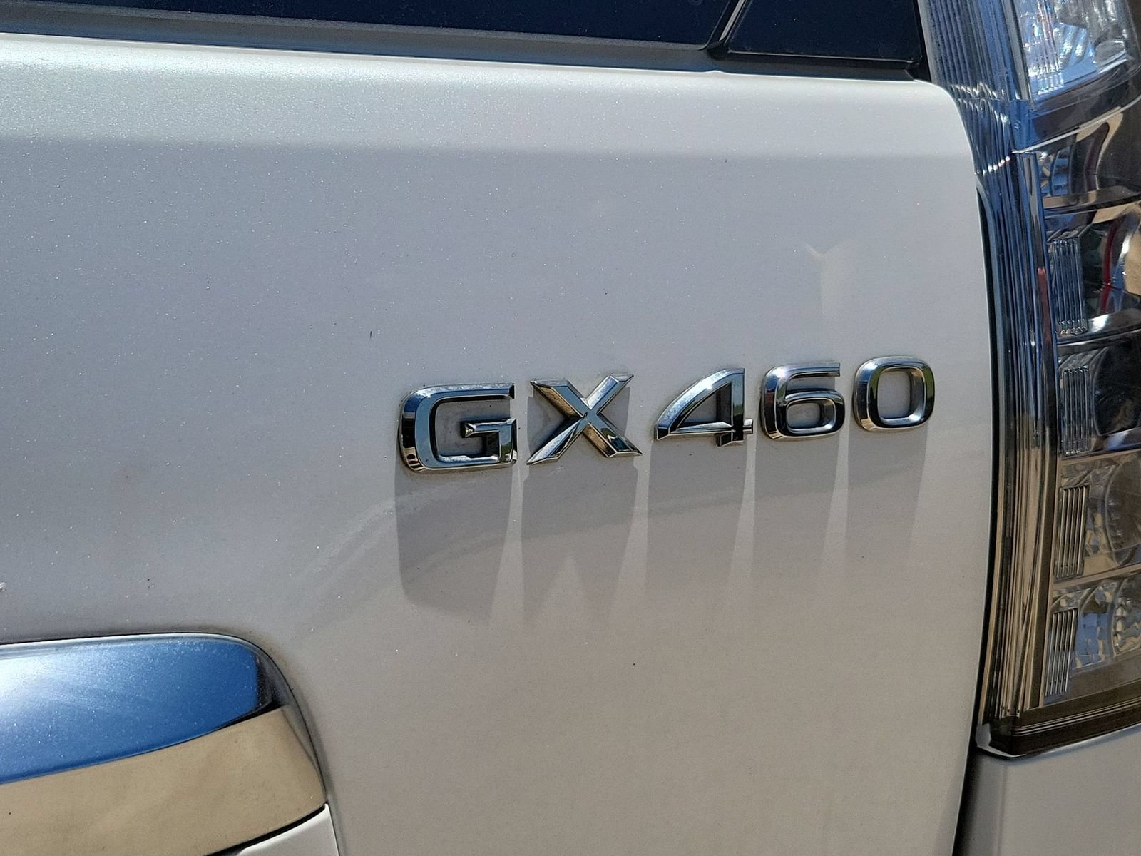 Used 2023 Lexus GX 460 Luxury w/ Accessory Package AWD/4WD image 32