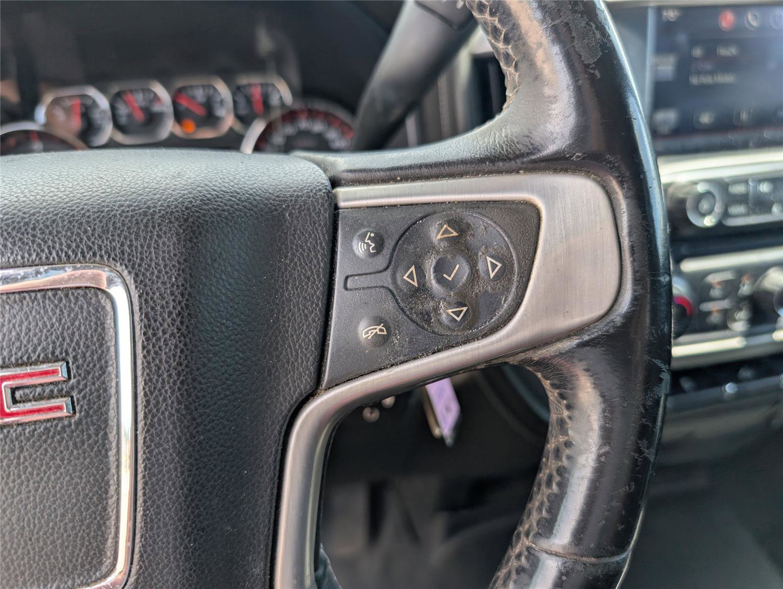 Used 2015 GMC Sierra 1500 SLE w/ SLE Value Package image 23