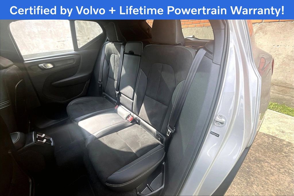 Used 2023 Volvo XC40 Recharge Ultimate image 34