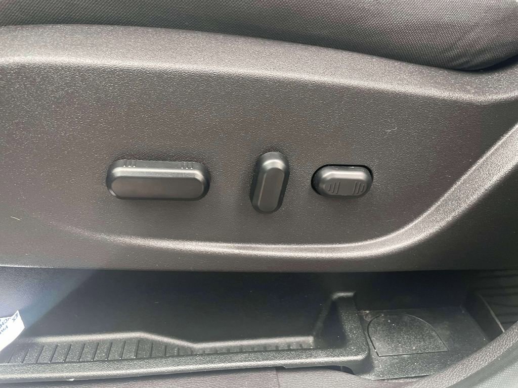 Used 2019 Ford Escape SE image 17