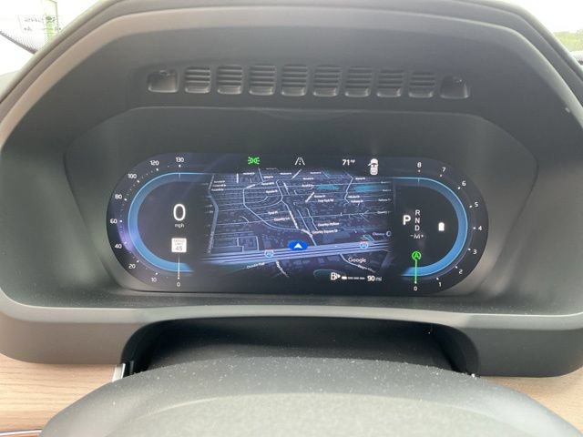 Certified 2025 Volvo XC90 B5 Plus AWD/4WD image 14