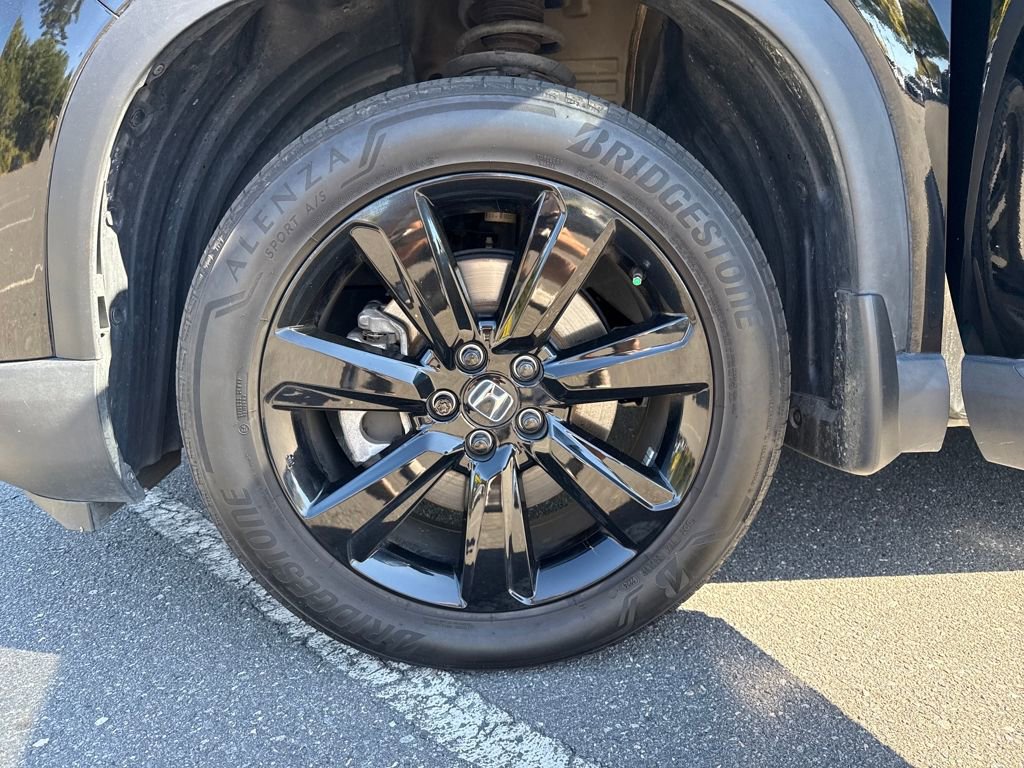 Used 2025 Honda Pilot Black Edition image 27