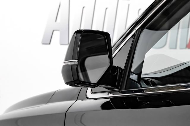 Used 2018 Cadillac Escalade Luxury image 15