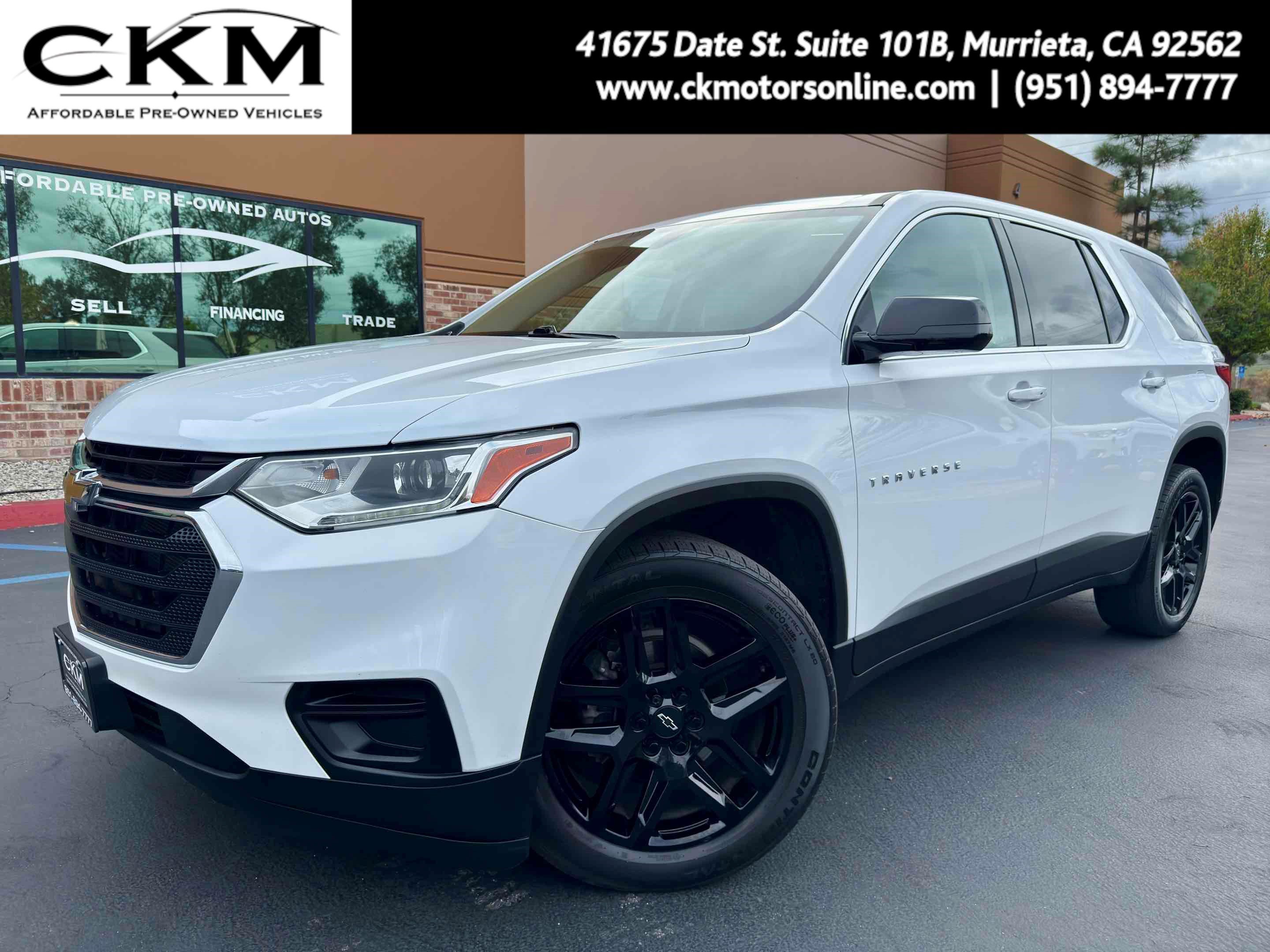 Used 2020 Chevrolet Traverse LS image 1