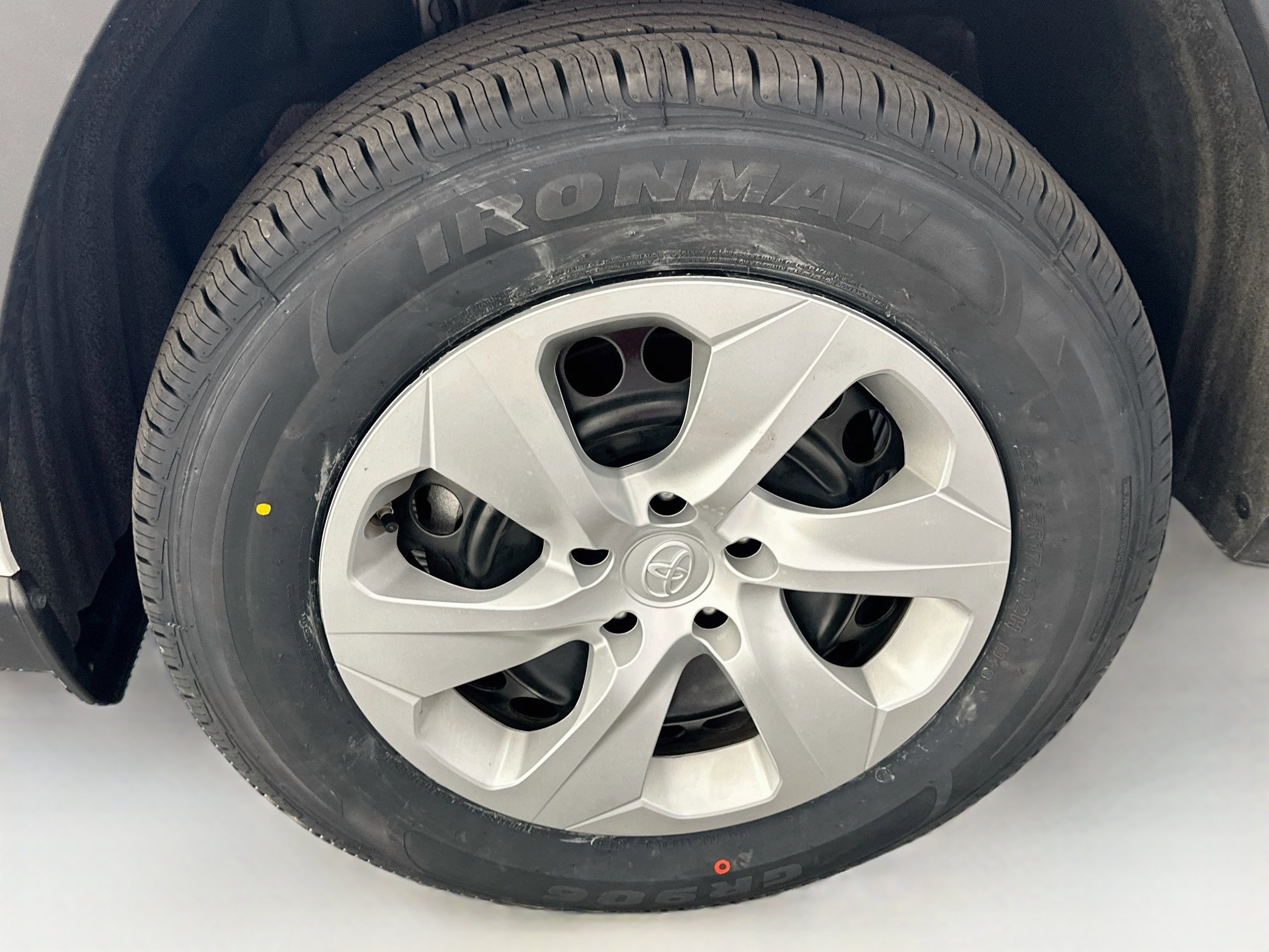 Used 2025 Toyota RAV4 LE AWD/4WD image 11