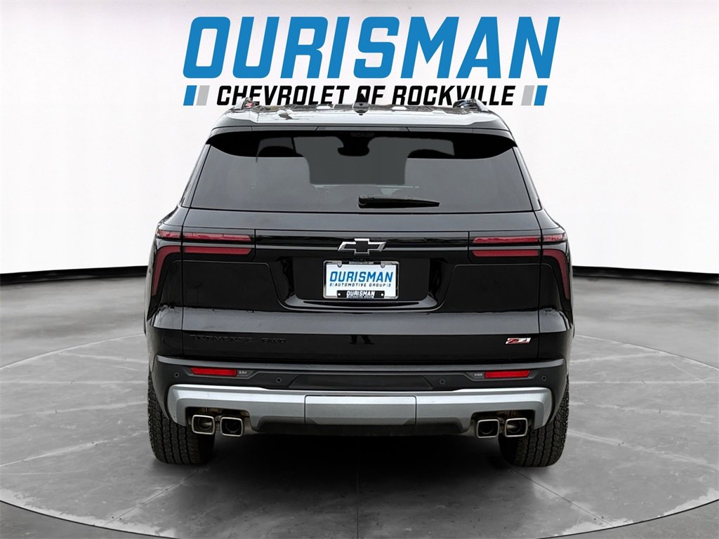 Used 2024 Chevrolet Traverse Z71 w/ Enhanced Driving Package image 5