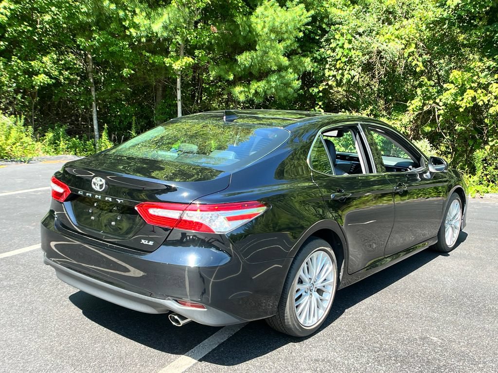 Used 2020 Toyota Camry XLE FWD image 5
