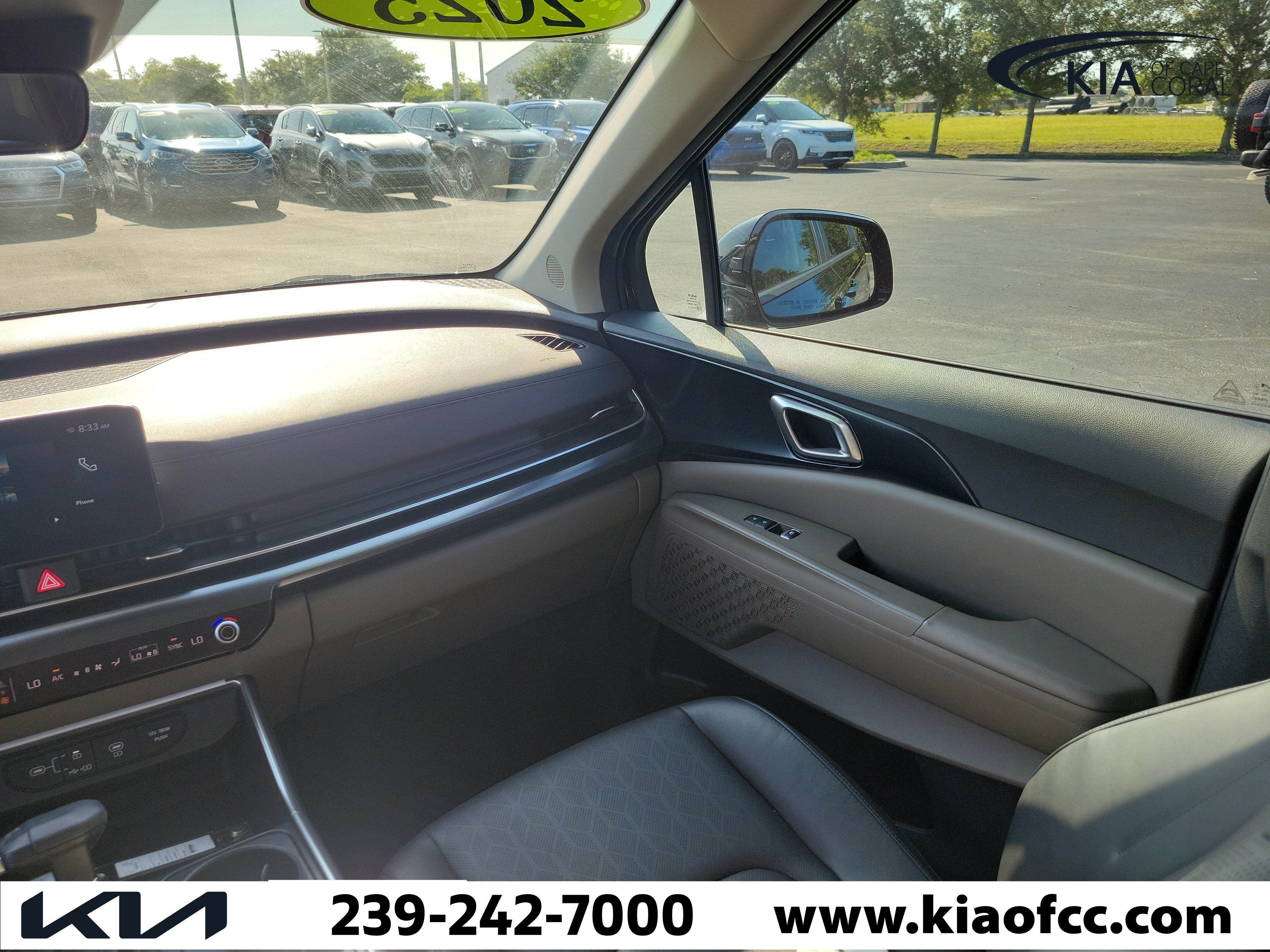 Certified 2025 Kia Carnival FWD image 17