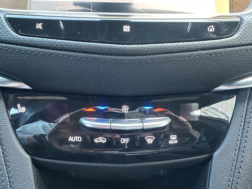 Used 2021 Cadillac XT5 Premium Luxury AWD/4WD image 7