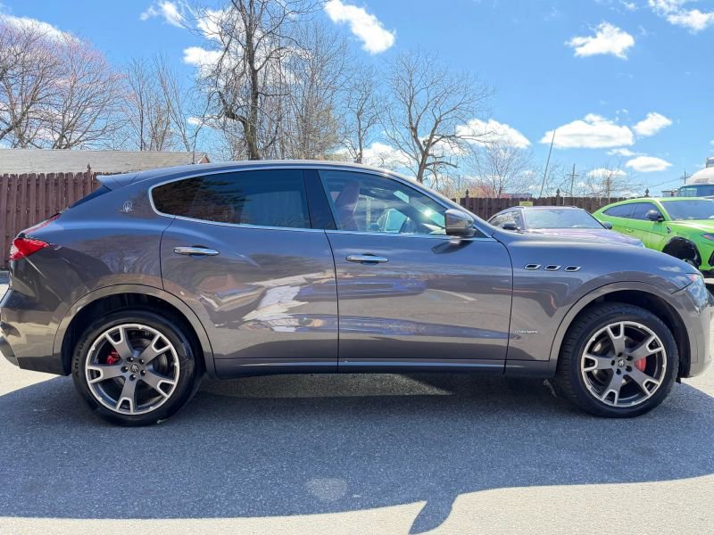 Used 2020 Maserati Levante GranSport image 4
