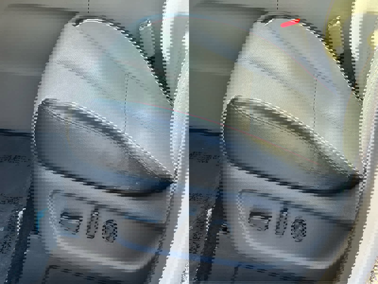 Used 2016 Kia Sedona SX image 29