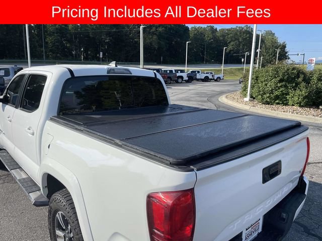 Used 2017 Toyota Tacoma TRD Sport w/ Tow Package (A/T) AWD/4WD image 12