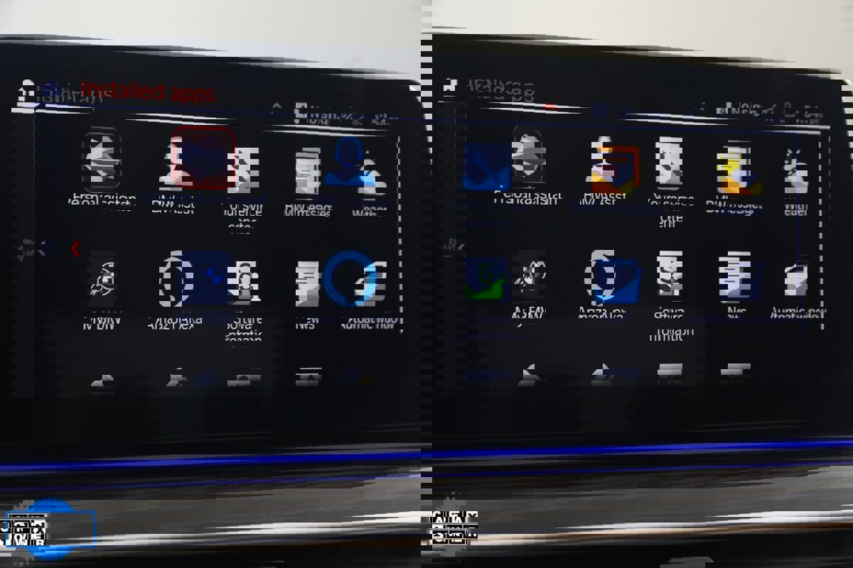 Used 2022 BMW 540i xDrive w/ M Sport Package image 38