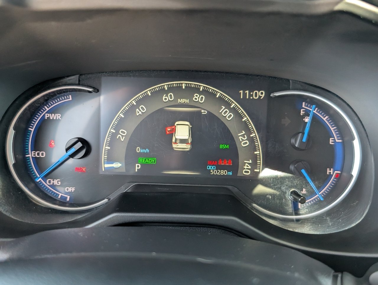 Used 2025 Toyota RAV4 XLE AWD/4WD image 19
