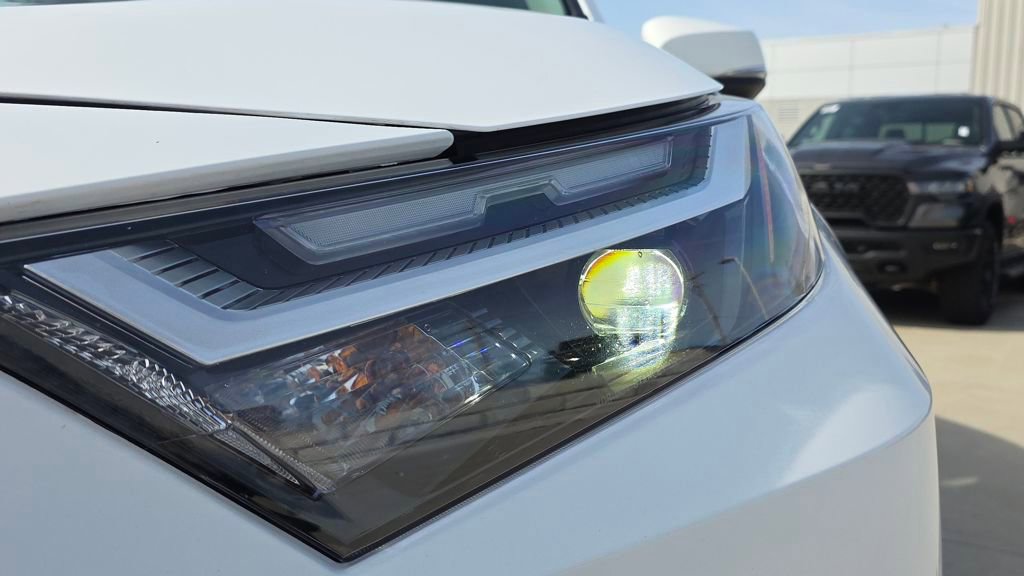 Used 2025 Toyota RAV4 XLE image 9
