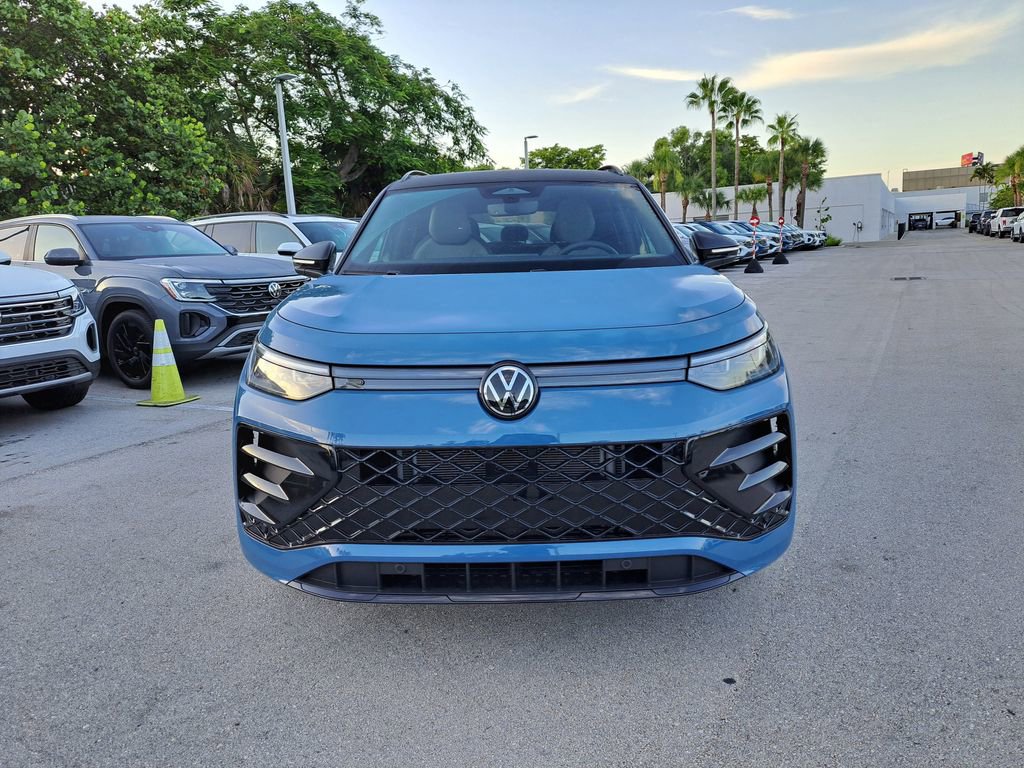 New 2026 Volkswagen Tiguan SE R-Line image 2