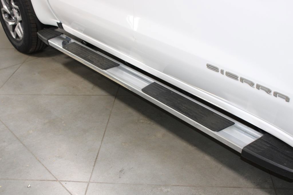 Used 2023 GMC Sierra 1500 SLT image 13