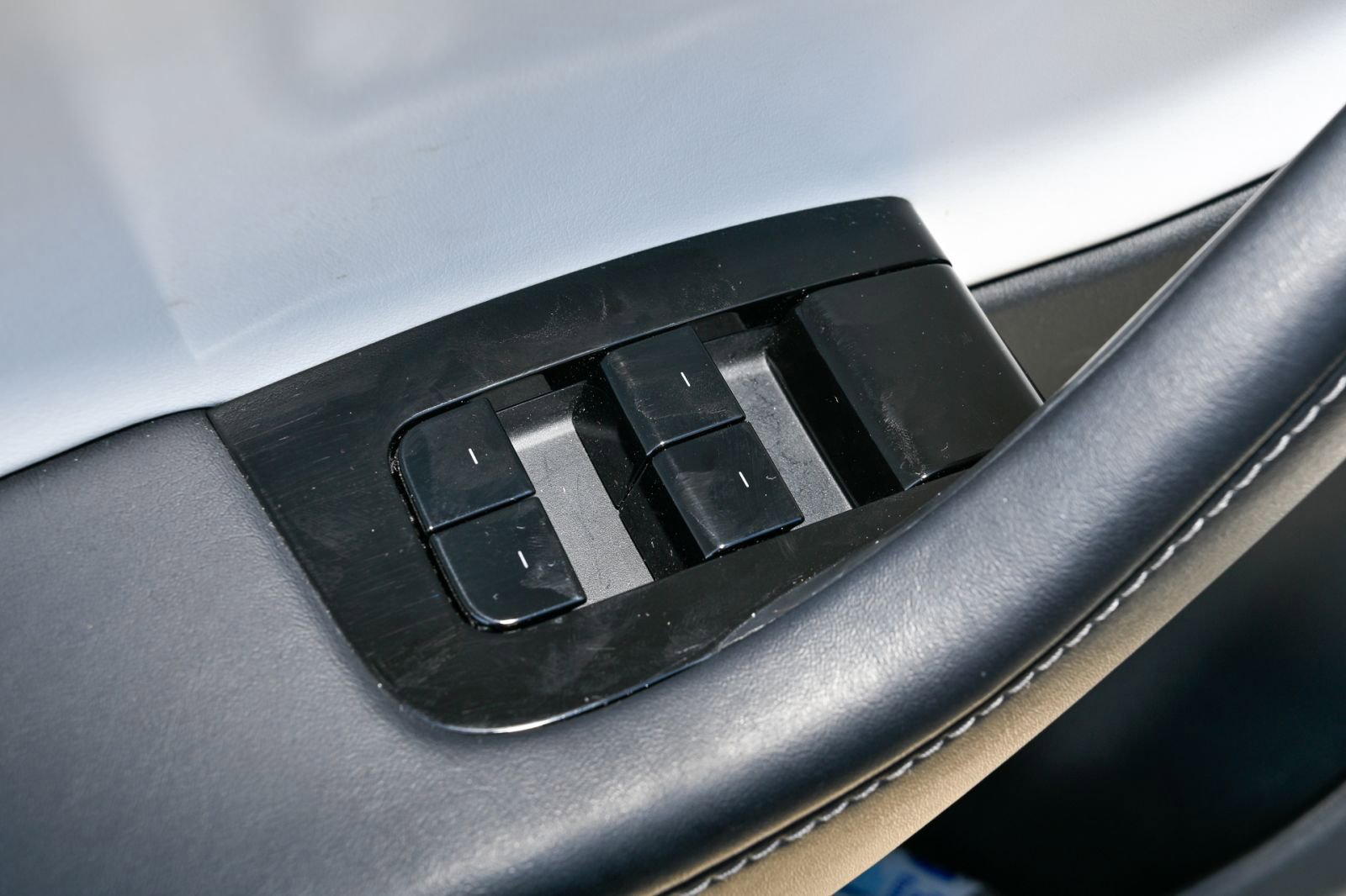 Used 2021 Tesla Model Y Performance AWD/4WD image 23