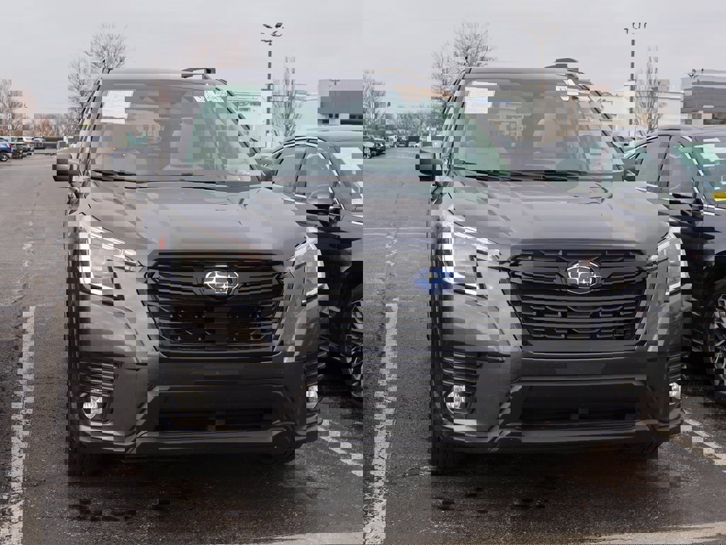 Used 2023 Subaru Forester Premium image 4