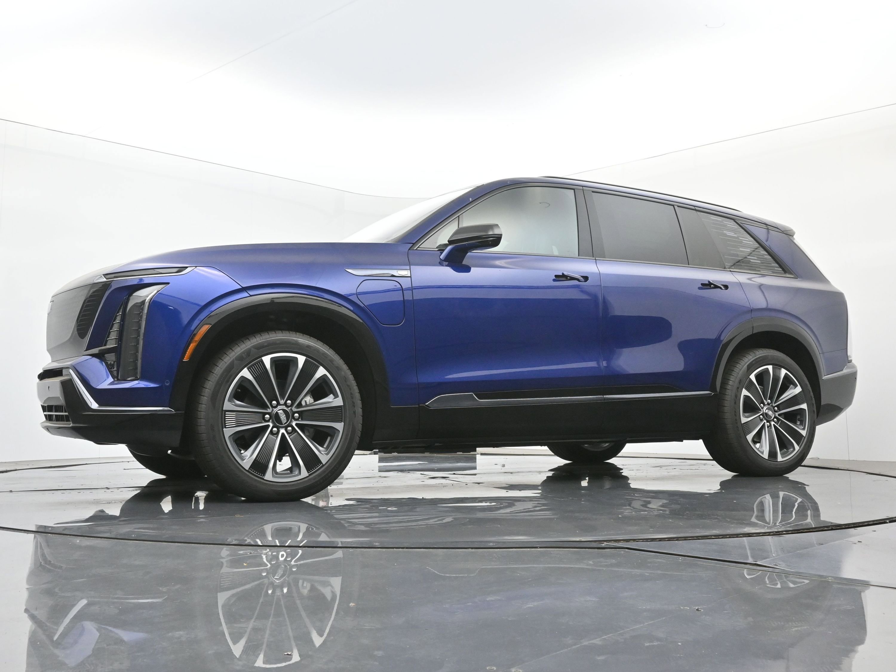 New 2026 Cadillac Vistiq Sport w/ LPO, Premium Carpet Package image 16