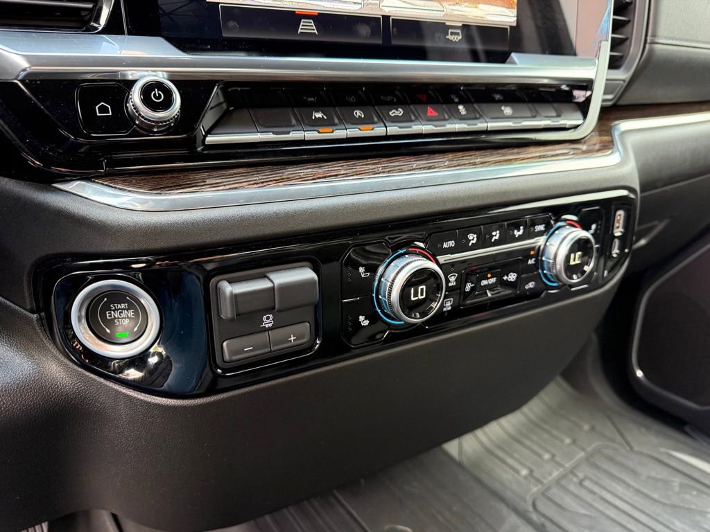 Used 2024 GMC Sierra 1500 Elevation w/ LPO, Elevation Black Package AWD/4WD image 26