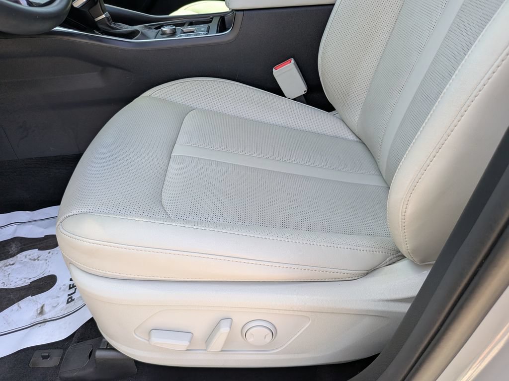 Certified 2025 Kia Sorento S w/ Panoramic Sunroof Package FWD image 21