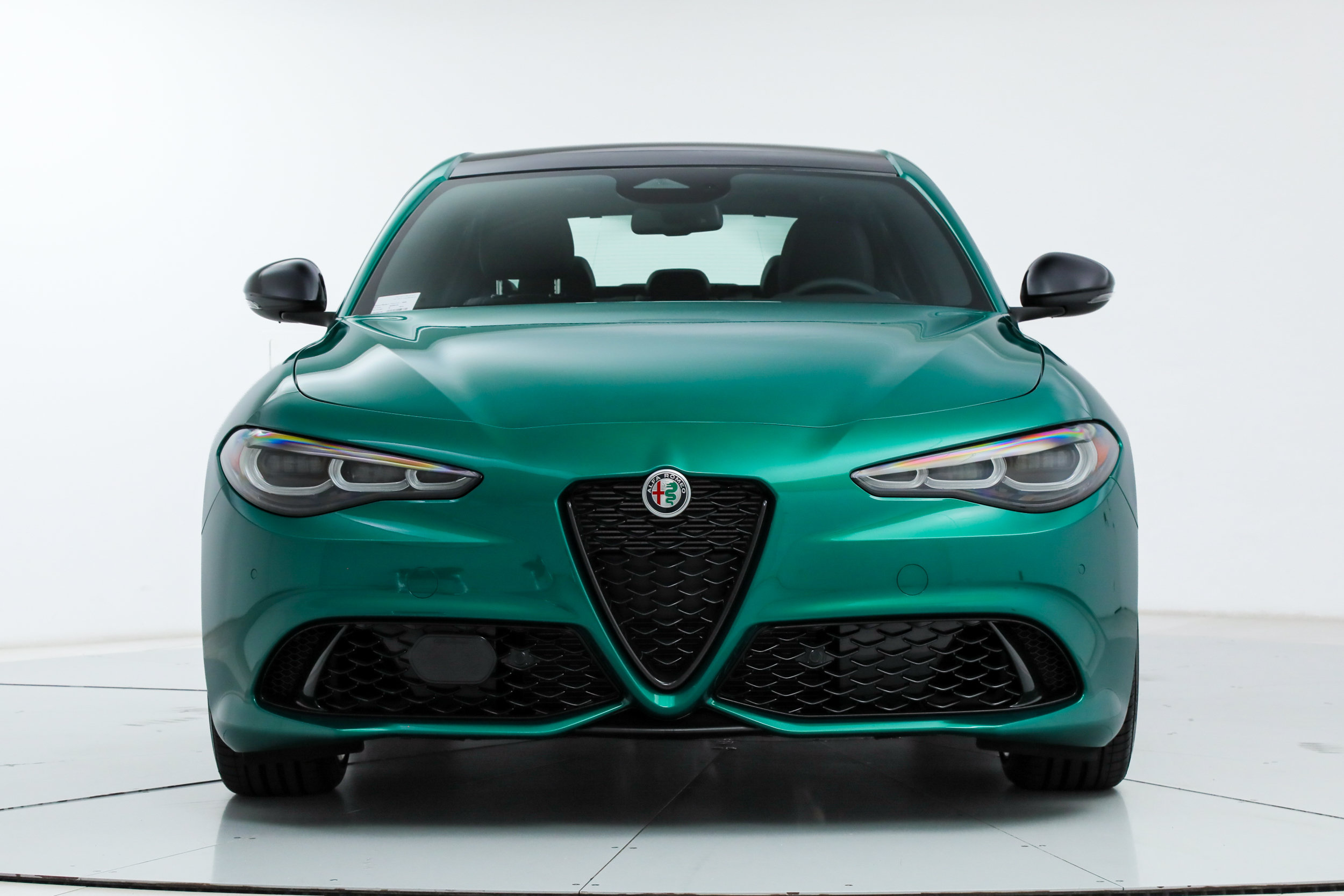 New 2026 Alfa Romeo Giulia w/ Driving Assist Package RWD image 8