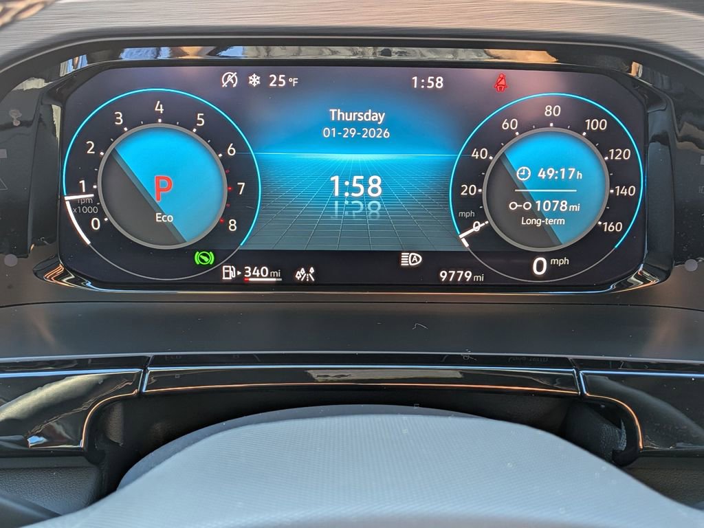 Used 2025 Volkswagen Atlas Cross Sport SE w/ Panoramic Sunroof Package image 18