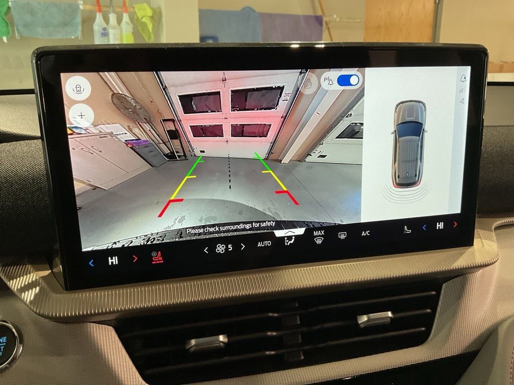 New 2026 Ford Explorer Active w/ Active Comfort Package image 17