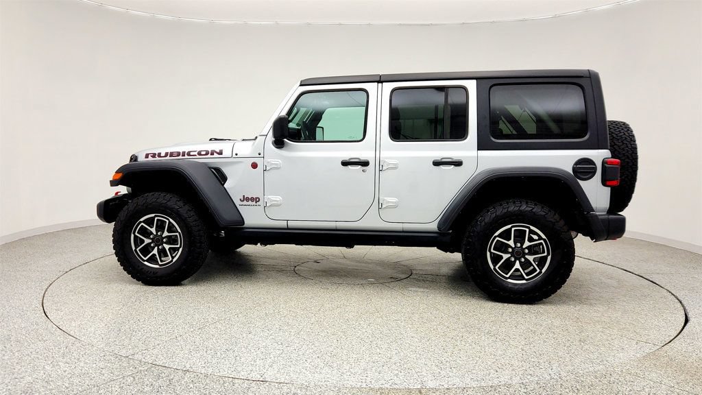 Used 2024 Jeep Wrangler Unlimited Rubicon w/ Convenience Group AWD/4WD image 8