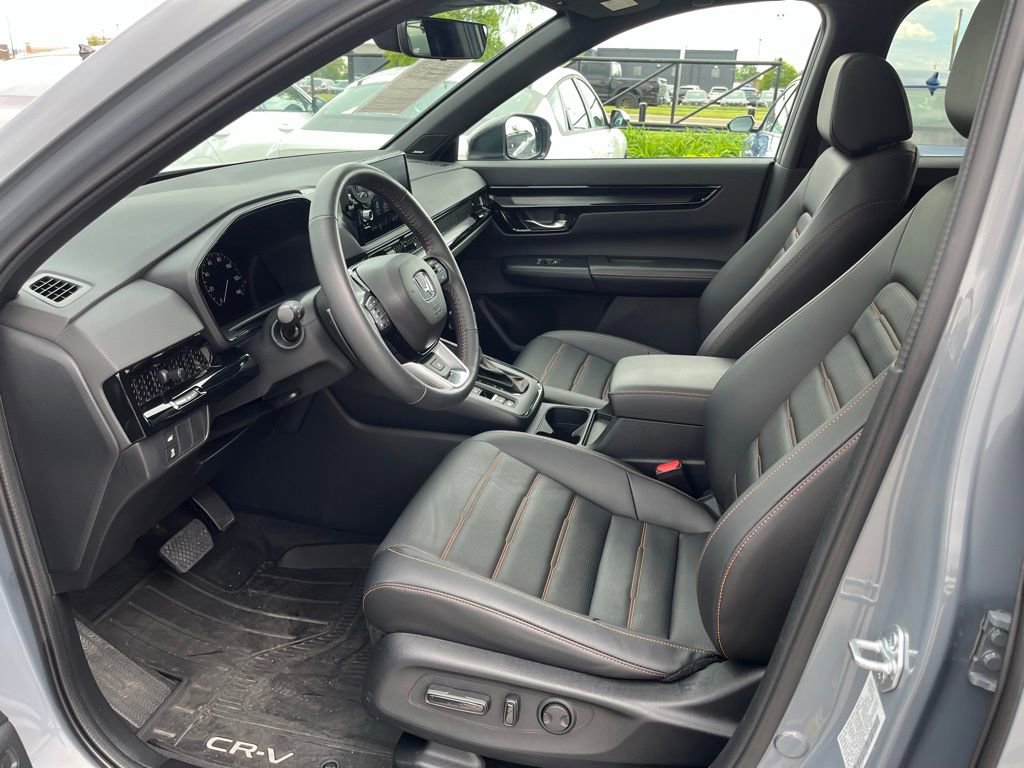 Used 2024 Honda CR-V Sport Touring image 12