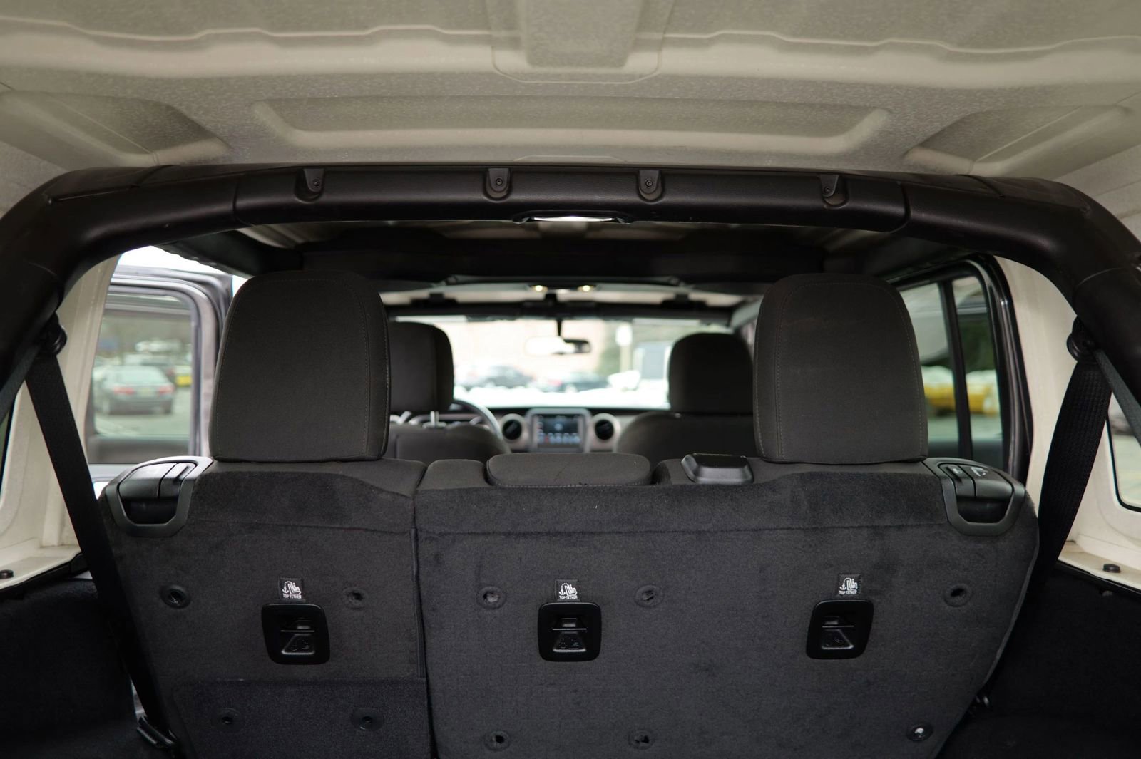 Used 2019 Jeep Wrangler Unlimited Sport S image 25