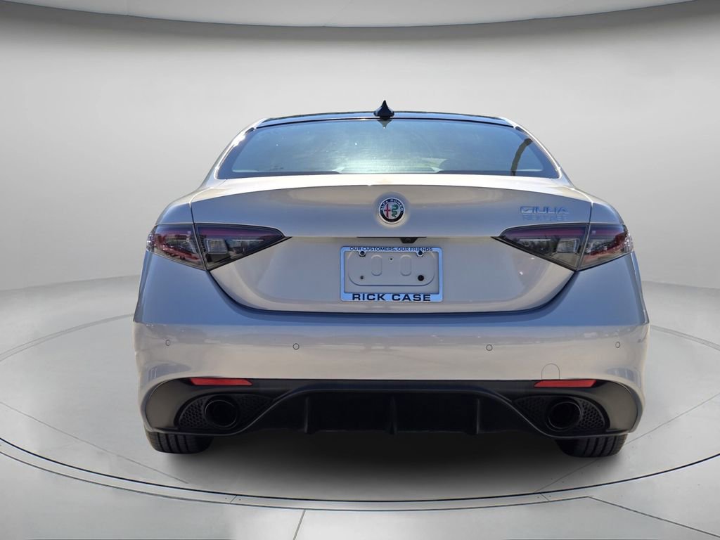 New 2025 Alfa Romeo Giulia w/ Veloce Package Rwd image 4