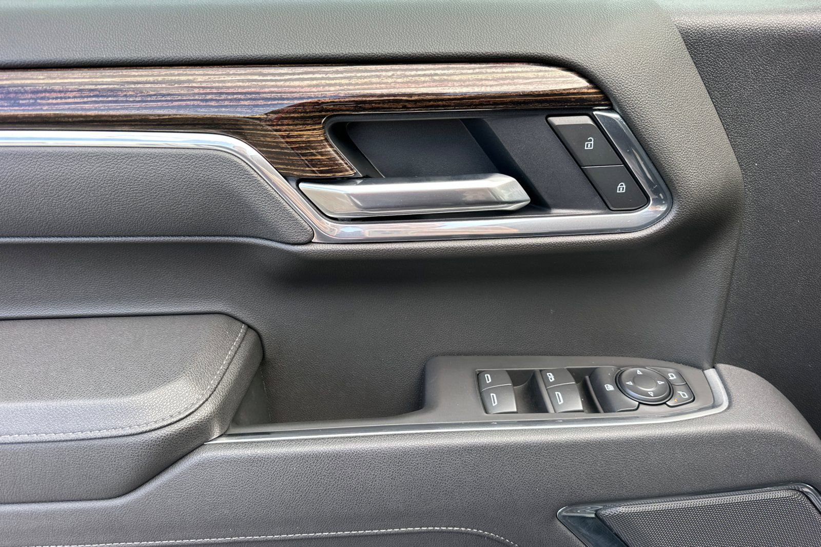 Used 2026 GMC Sierra 1500 Elevation w/ LPO, Elevation Black Package RWD image 11