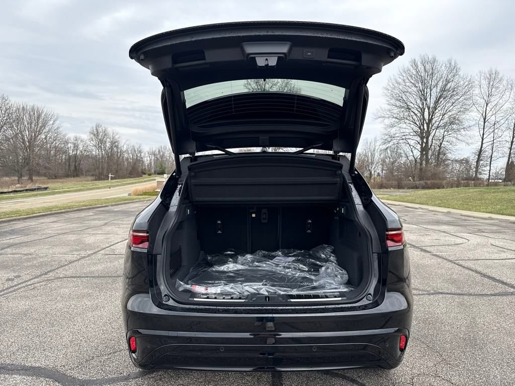 New 2026 Jaguar F-PACE R-Dynamic S image 10