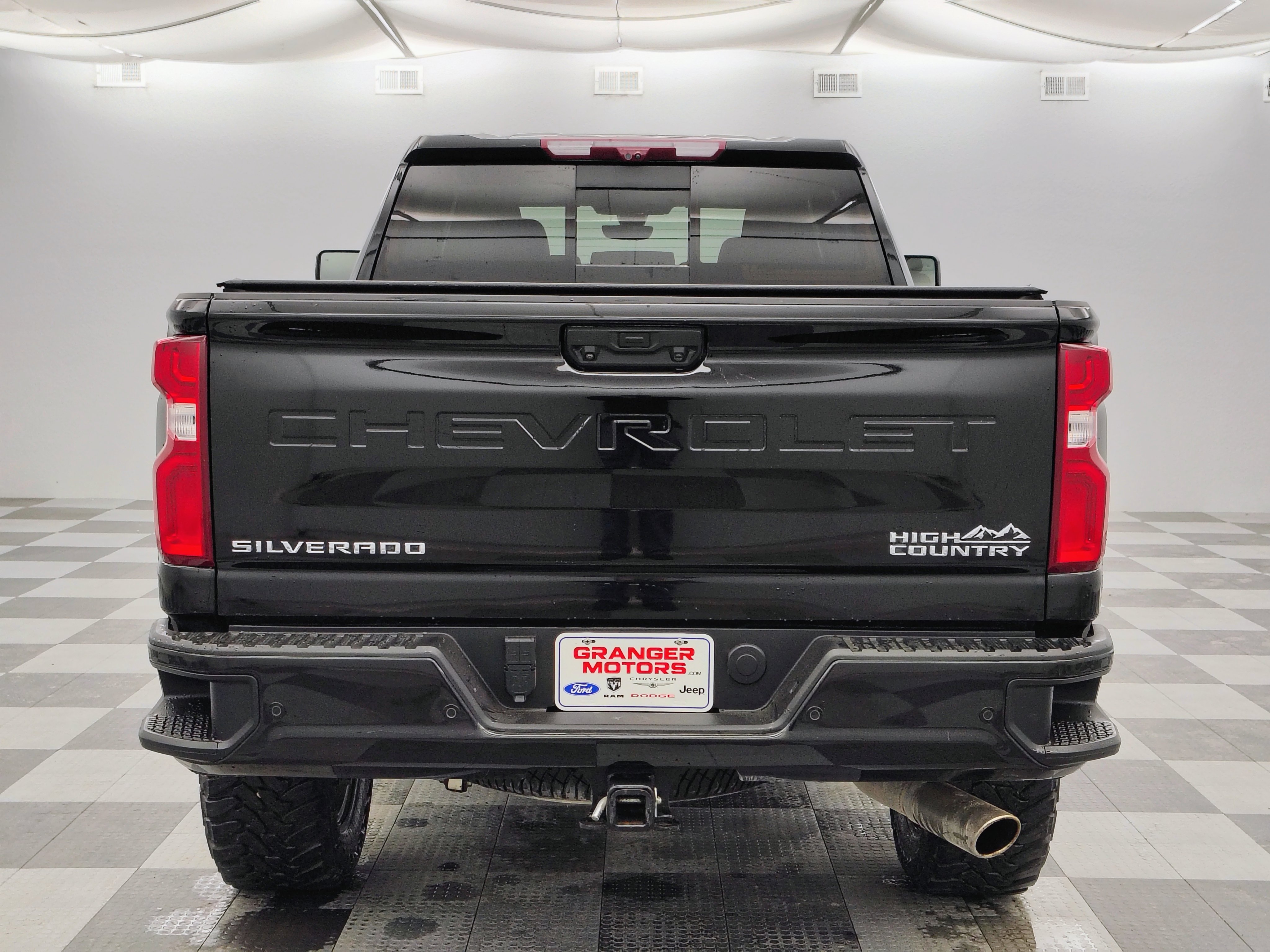 Used 2022 Chevrolet Silverado 3500 High Country w/ Technology Package image 7