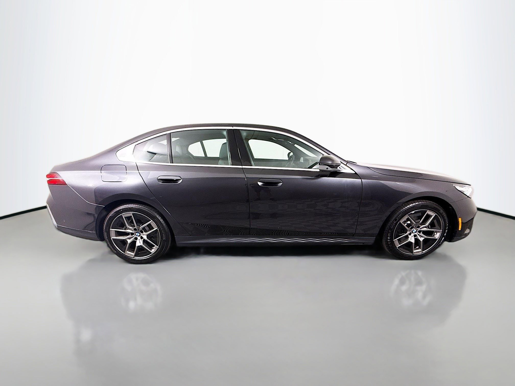 Used 2026 BMW 530i RWD image 11