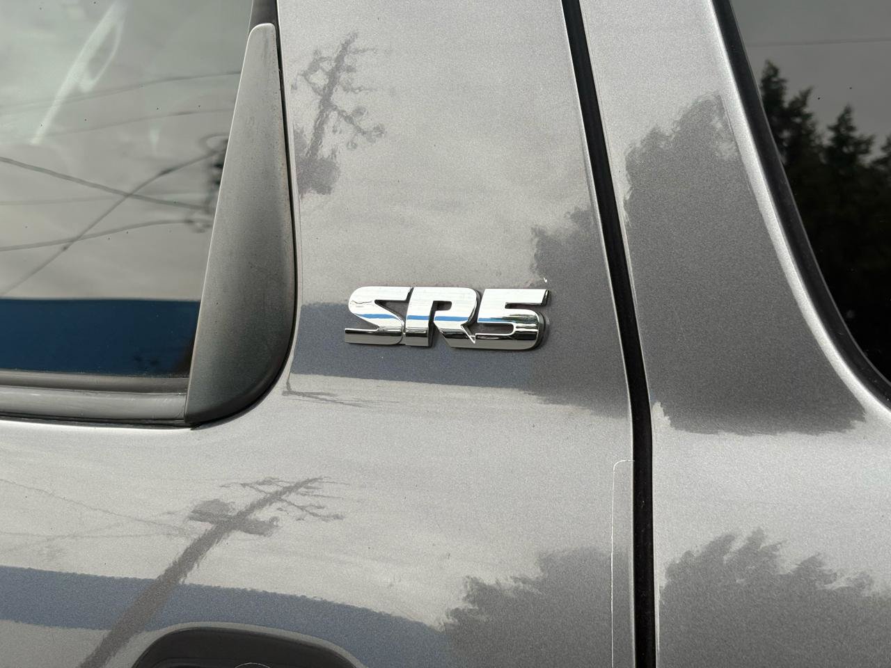 Used 2013 Toyota Sequoia SR5 w/ Premium Pkg AWD/4WD image 42
