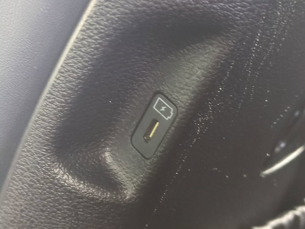 Used 2023 Kia Telluride S AWD/4WD image 18