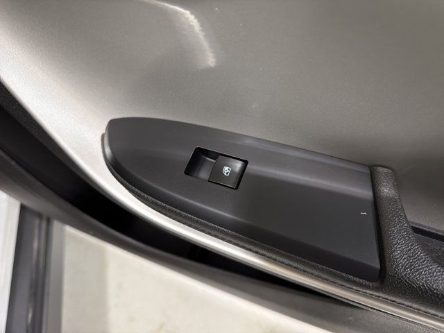Used 2015 Chevrolet Volt w/ Enhanced Safety Package 1 FWD image 38