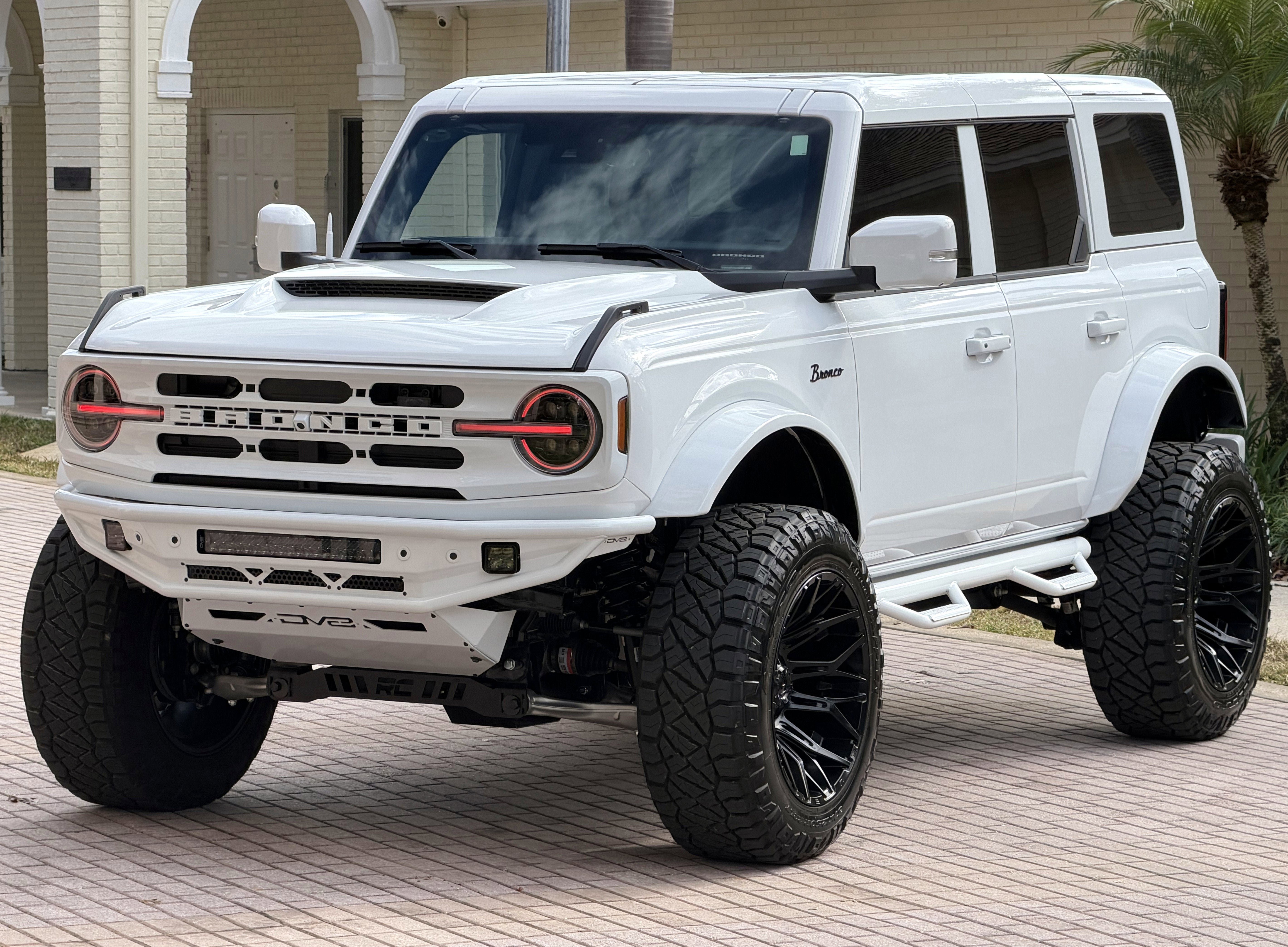 Used 2025 Ford Bronco Outer Banks AWD/4WD image 33
