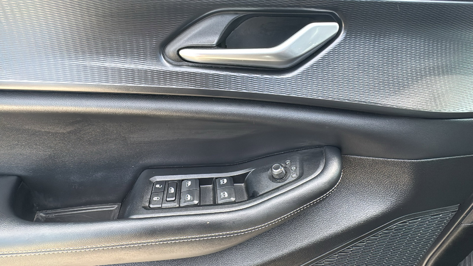 Certified 2024 Jeep Grand Cherokee L Altitude image 13