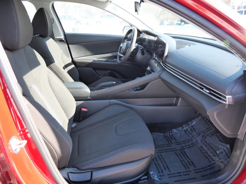 Used 2024 Hyundai Elantra SEL image 15