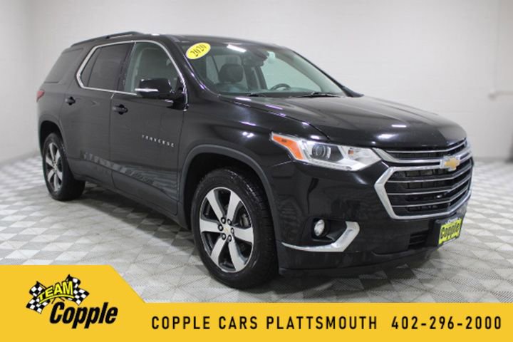 Used 2020 Chevrolet Traverse LT w/ LT Premium Package AWD/4WD image 1