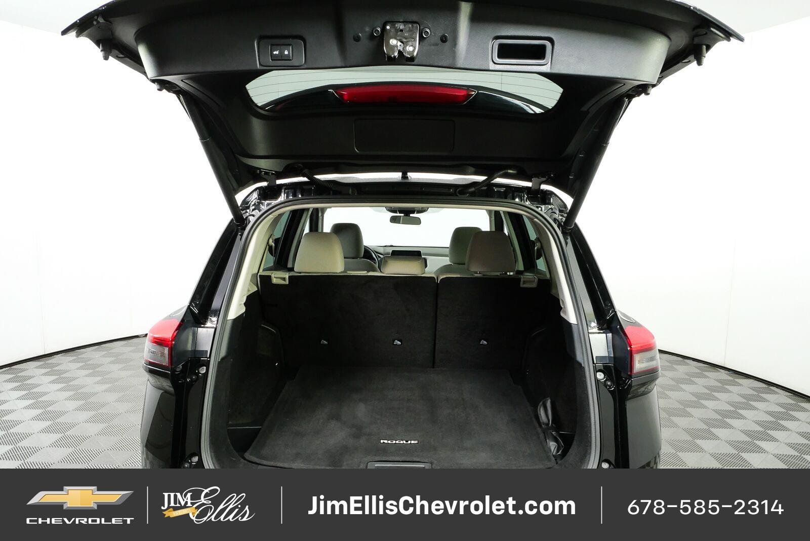 Used 2025 Nissan Rogue SV AWD/4WD image 29