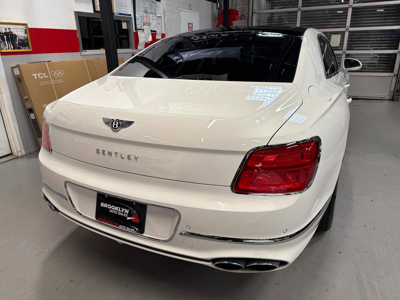 Used 2023 Bentley Flying Spur V8 AWD/4WD image 6