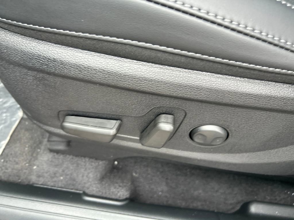 New 2025 Kia Telluride S image 30