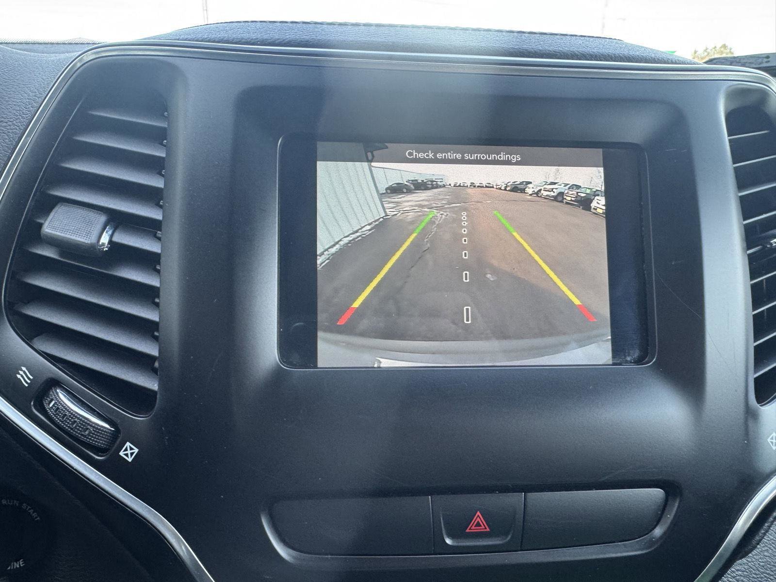 Used 2020 Jeep Cherokee Latitude image 17